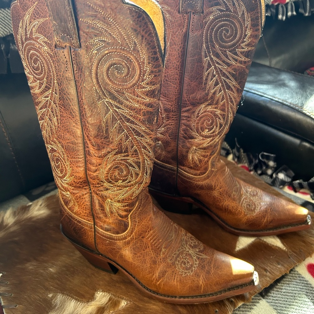 Ladies Justin Boots Size 7 Like new